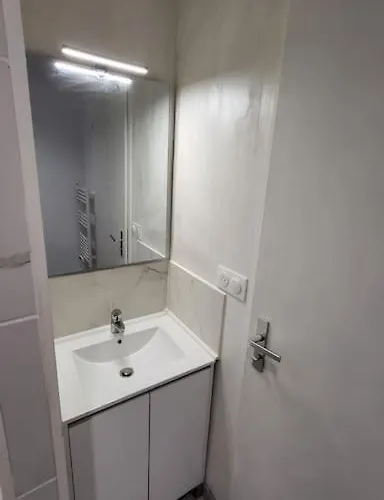 Contemporain Avec Parking Gratuit * Castelnau-dʼEstrétefonds